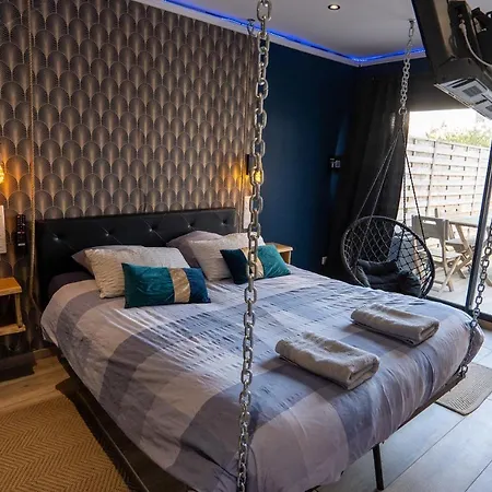 Capsule Temps Suspendu - Balneo, Cinema & Billard