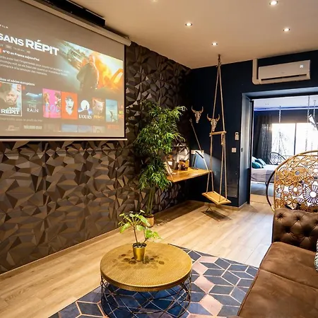 Capsule Temps Suspendu - Balneo, Cinema & Billard Apartman Valenciennes