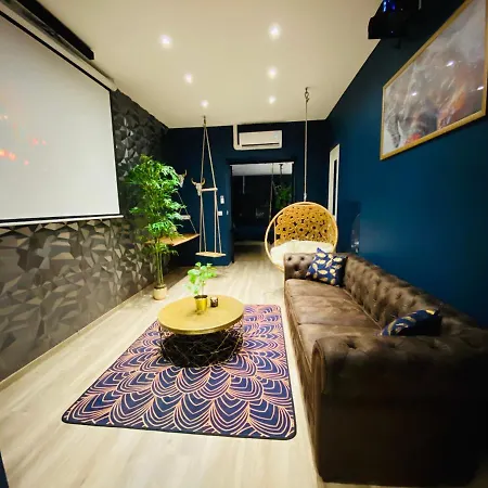 Appartamento Capsule Temps Suspendu - Balnéo, Cinema&billard