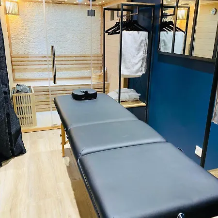 Capsule Temps Suspendu - Balnéo, Cinema&billard *