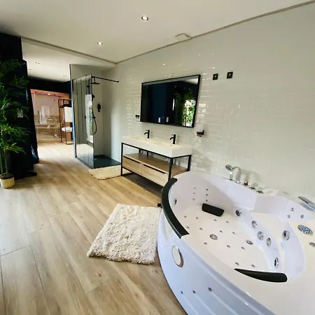 Capsule Temps Suspendu - Balnéo, Cinema&billard Appartamento