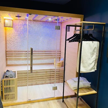 Apartman Capsule Temps Suspendu - Balneo, Cinema & Billard *