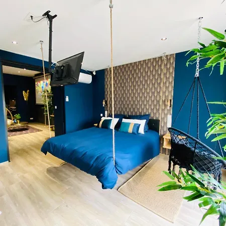 Capsule Temps Suspendu - Balnéo, Cinema&billard *